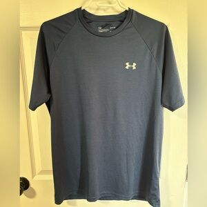 Large Navy UnderArmour shirt